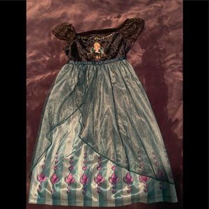 Frozen theme night gown